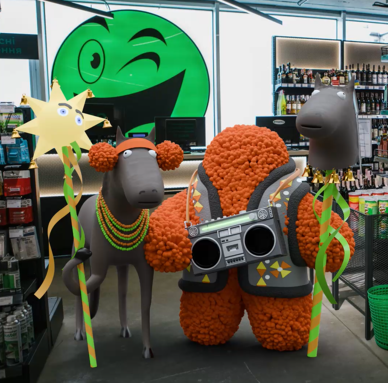 <strong>Mascots singing traditional carols</strong>